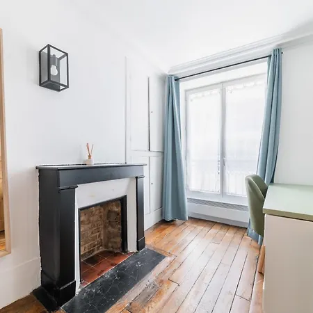2 Pieces Confortable Metro Duroc - 6 -4p Appartement Parijs
