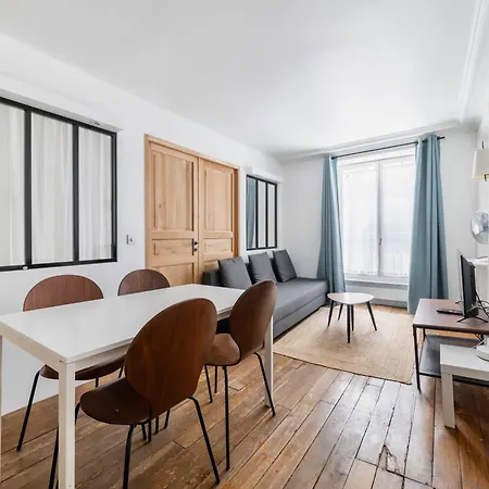 Daire 2 Pieces Confortable Metro Duroc - 6 -4p Paris